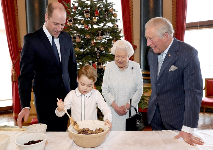 Experţii in regalitate au o ipoteză explozivă: Prinţul George, fiul lui William, nu va fi niciodată rege!