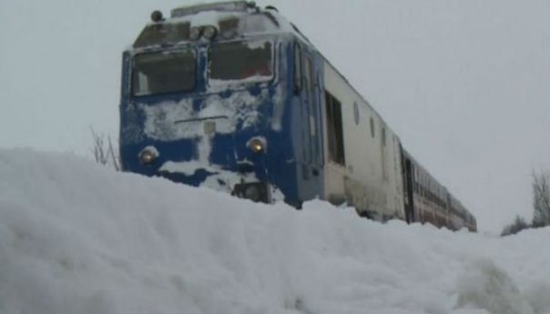 Experienta horror pentru cei care au calatorit cu un tren! Au ramas blocati, in frig, peste sase ore