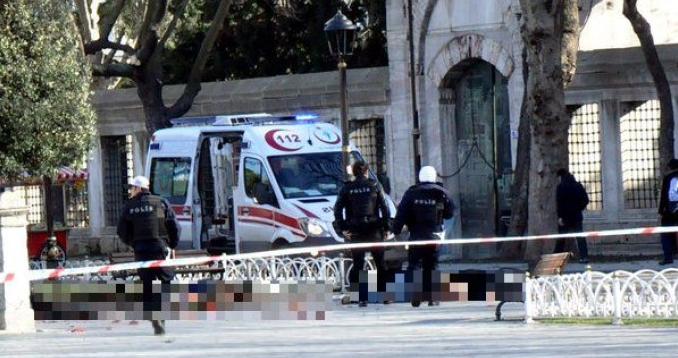 Explozie cu morți într-o zonă turistică din Istanbul. Un atentat sinucigaș - VIDEO