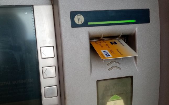 Explozie în Otopeni. Două bancomate au fost aruncate în aer