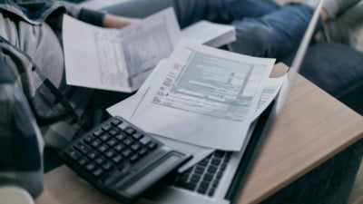 Facturile românilor la energie s-au triplat. Cine sunt cei mai afectați de tarifele ridicate