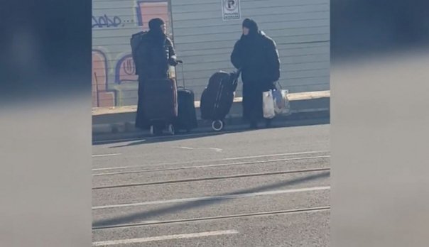 Falsele maicute, cercetate pentru tentativa de omor