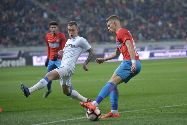 FCSB a învins Universitatea Craiova după un meci cu trei eliminări şi cu două penaltiuri