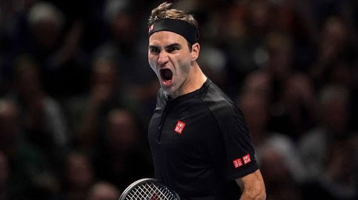 Federer, prima victorie în fața lui Djokovic după 4 ani! Intră în semifinale la Turneul Campionilor
