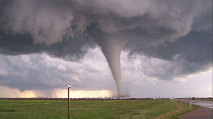 Fenomene extreme în România. Cum s-a format o tornadă la Râșnov