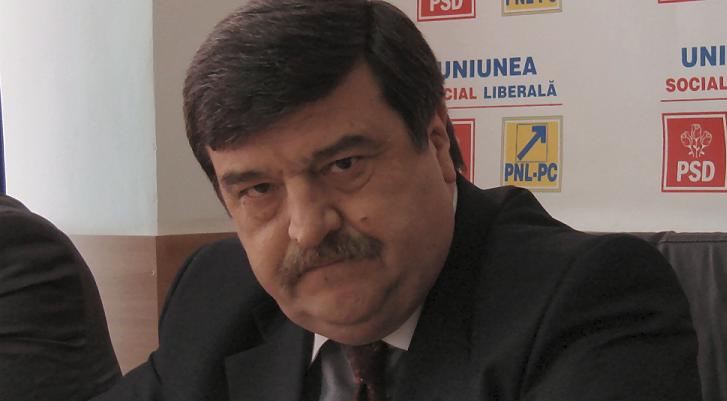 Finul lui Toni Greblă și un afacerist, reținuți de DNA pentru corupție