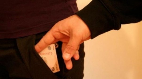 Flagrant la Guvern! Sefa de cabinet a vicepremierului, mita de 50.000 de euro