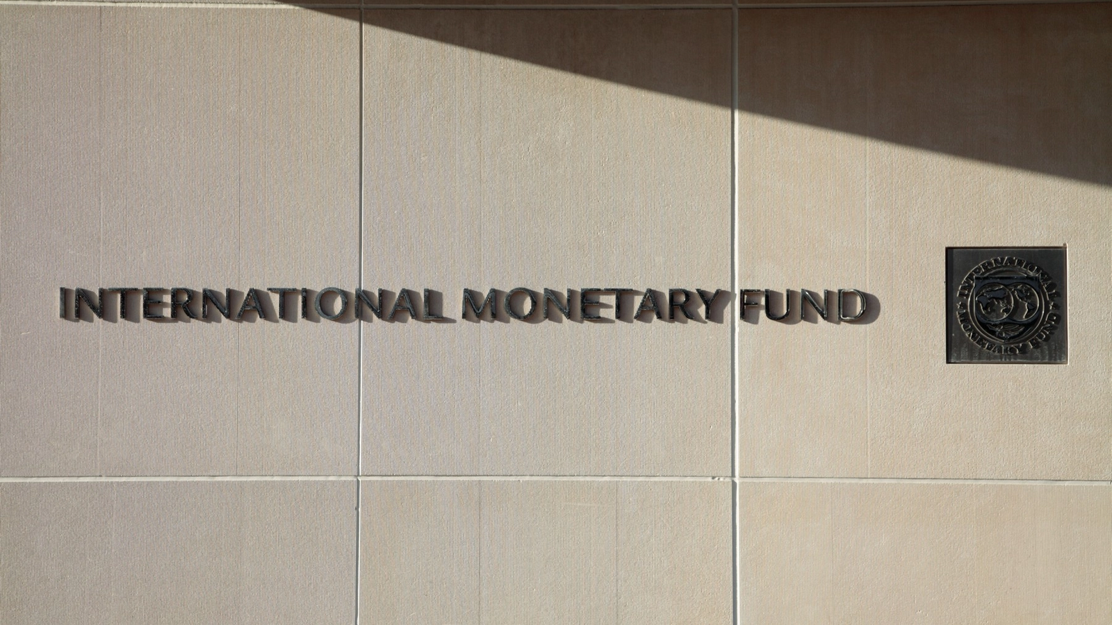 FMI avertisment pentru întreaga omenire: Lovește cu forța unui tsunami și va exploda în acest an
