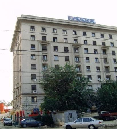 Foști șefi CFR, trimiși în judecată pentru dosarul jafului de la Hotelul Astoria
