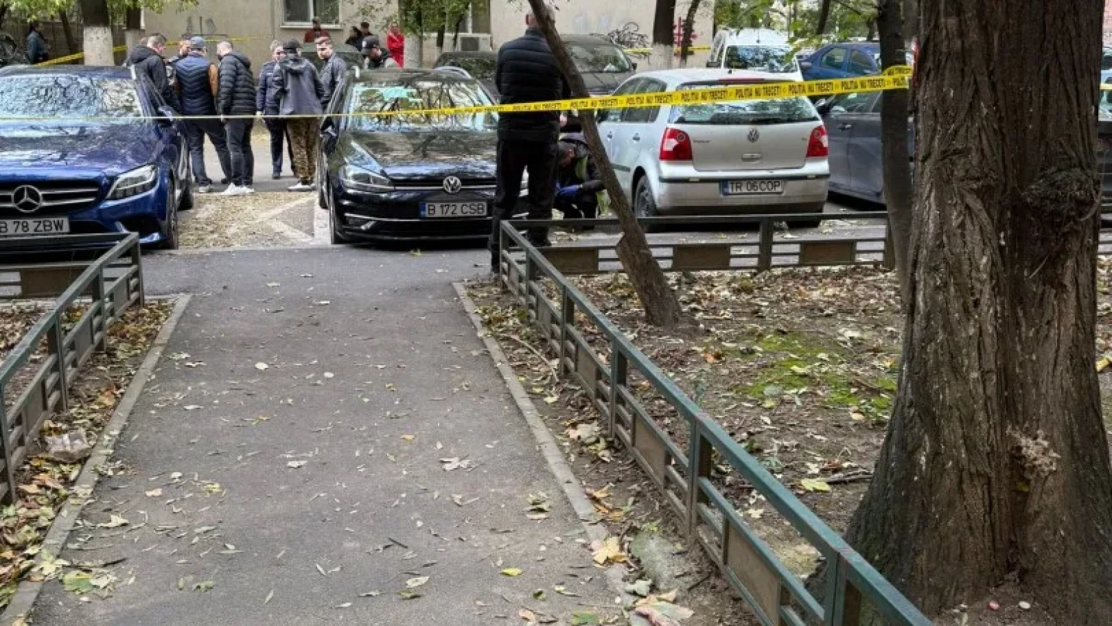 Focuri de armă în Sectorul 6 al Capitalei! Poliția, în alertă - un autoturism, găsit avariat