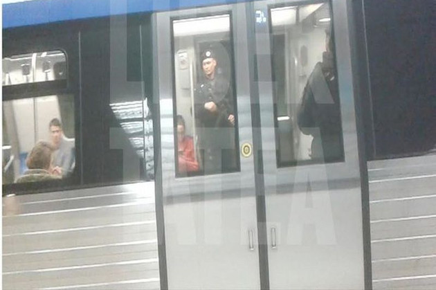 Forțele speciale sunt cu mitralierele în metrou și mașinile RATB: Așa va fi mereu