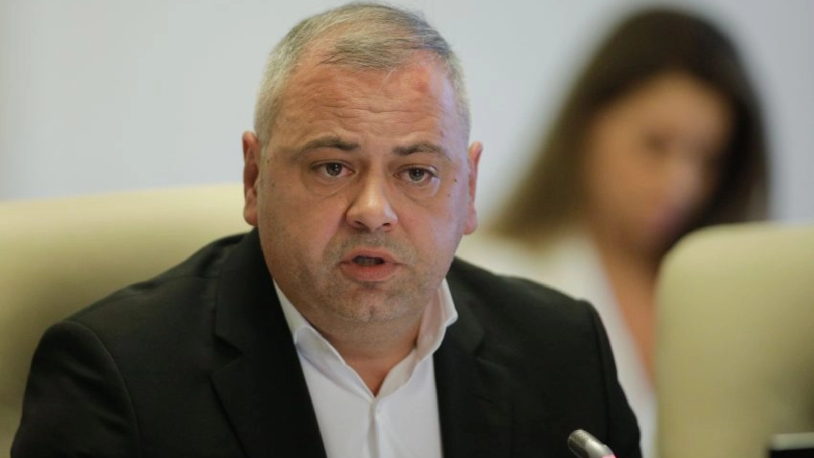 Fost ministru al Agriculturii susține că ar consuma carne de oaie bolnavă: 