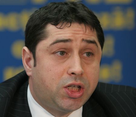 Fostul ministru de Interne Cristian David, trimis în judecată pentru luare de mită