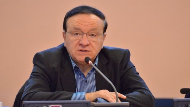 Fostul preşedinte al Consiliului Judeţean Braşov, Aristotel Căncescu, reţinut de DNA