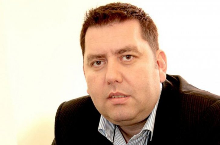 Fostul şef al Poliţiei Locale Ploieşti, Cristinel Toader, reţinut pentru şantaj