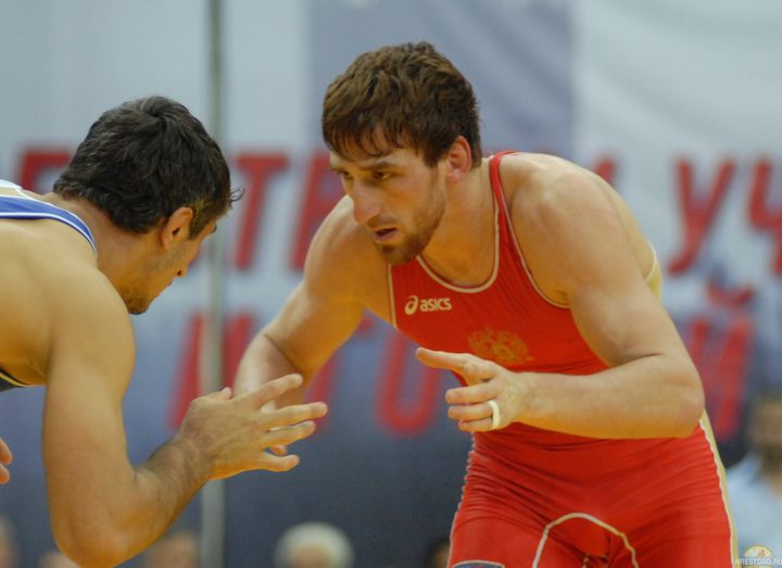 FR de Lupte naturealizează patru sportivi care să reprezinte România la Jocurile Olimpice 2016