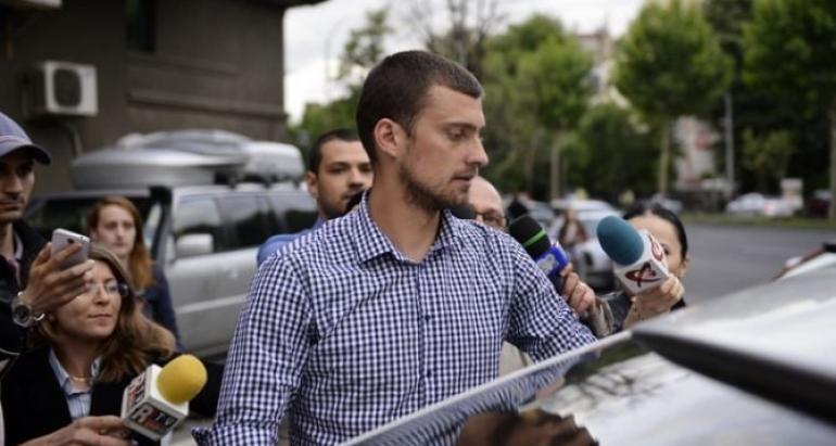 Gabi Tamaș se face băiat cuminte! Fotbalistul va merge la biserică săptămânal, însoțit de Gigi Becali