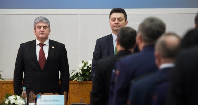 Gabriel Oprea a ajuns la mila senatorilor pentru urmarirea penala