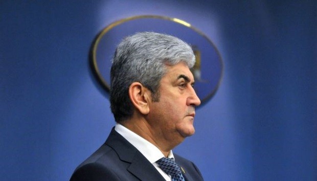 Gabriel Oprea îşi depune, luni, demisia din Senat