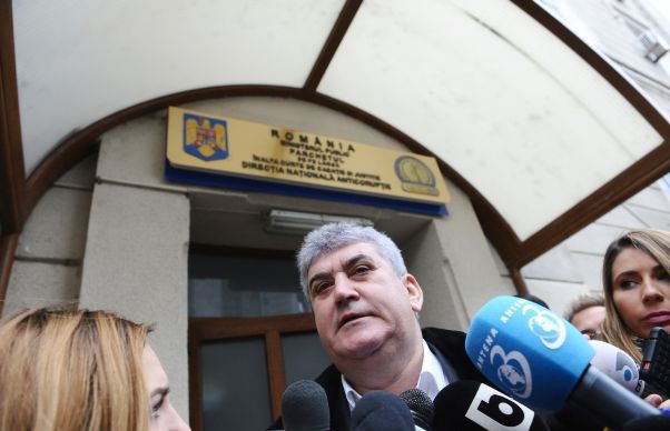 Gabriel Oprea şi fiul său, sechestru pe avere în dosarul morţii lui Gigină
