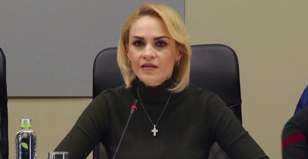 Gabriela Firea dă ultimatum pe ambrozie! Proprietarii de terenuri vor lua amenzi de până la 20.000 de lei