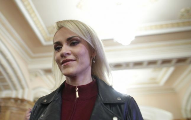 Gabriela Firea sistează finanţarea pentru victimele violenţei domestice, lasandu-le la mana agresorilor