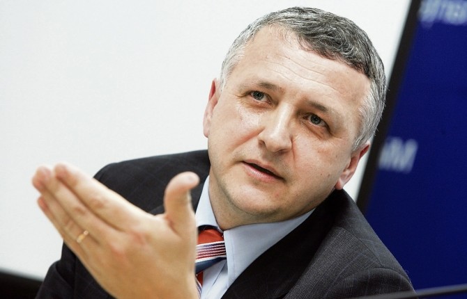 Gelu Diaconu: Ministerul Finanțelor pe cale de a fi subjugat definitiv de rechinii din consultanța fiscală
