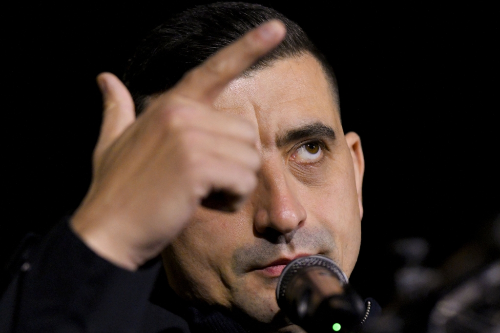 George Simion, dezvăluiri din culisele negocierilor pentru un nou Guvern. Cum au încercat Veștea și Tomac să spargă AUR cu ajutorul lui Murad. "De parcă noi am fi o tarabă"
