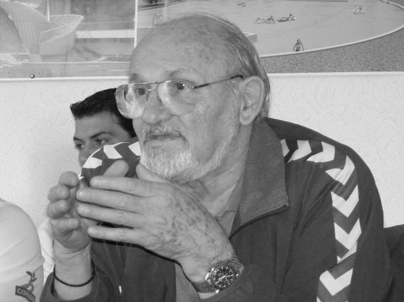 Gheorghe Gruia, cel mai mare handbalist român din toate timpurile, a murit. FR de Handbal retrage numărul 10