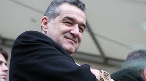 Gigi Becali le-a dat indicații munictorilor care lucrează la lărgirea șoselei Pipera-Tunari / FOTO