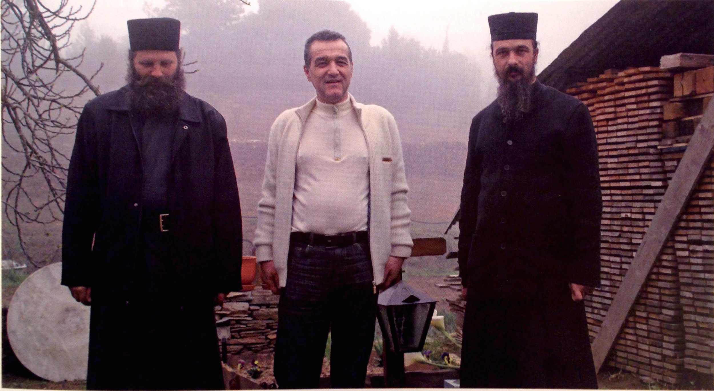 Exclusiv: Gigi Becali, urecheat la Muntele Athos!