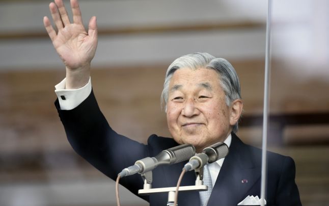 Guvernanţii japonezi au adoptat o lege care va permite abdicarea împăratului Akihito