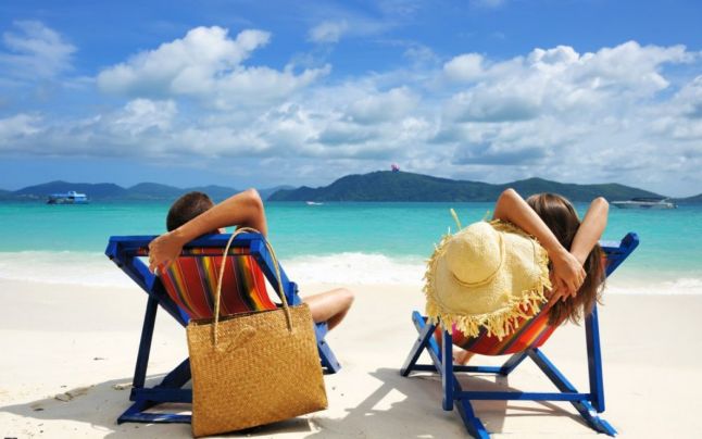 Guvernul a aprobat normele pentru acordarea voucherelor de vacanţă. Ce valoare vor avea acestea