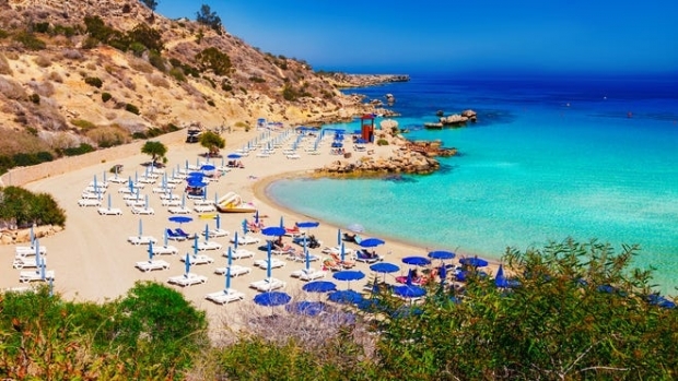 Guvernul din Cipru anunţă că va plăti vacanţa oricărui turist care se îmbolnăveşte de coronavirus în timpul sejurului