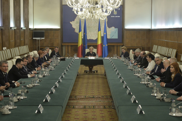 Guvernul va adopta astăzi Ordonanţa de Urgenţă privind situaţia salariilor bugetarilor angajaţi part-time