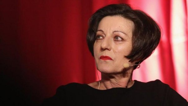 Herta Muller, laureata cu Premiul Nobel pentru Literatura, a fost suspendata din Uniunea Scriitorilor pentru ca nu si-a platit cotizatia