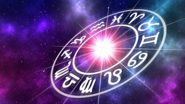 Horoscop, luni, 16 aprilie 2018. Varsatorii iau decizii spontane, pe baza unor informatii noi