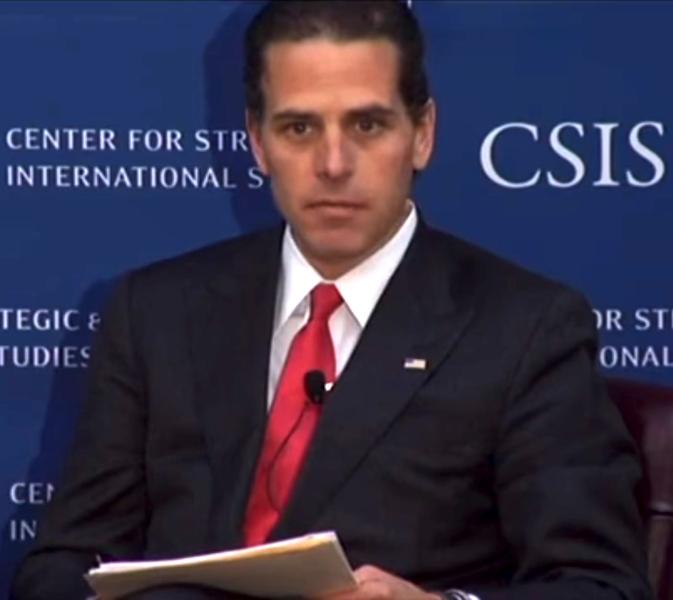 Hunter Biden se apără pentru prima dată în faţa atacurilor lui Donald Trump