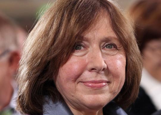 Iar a ratat Cărtărescu. Svetlana Alexievich, laureata Nobelului pentru Literatură