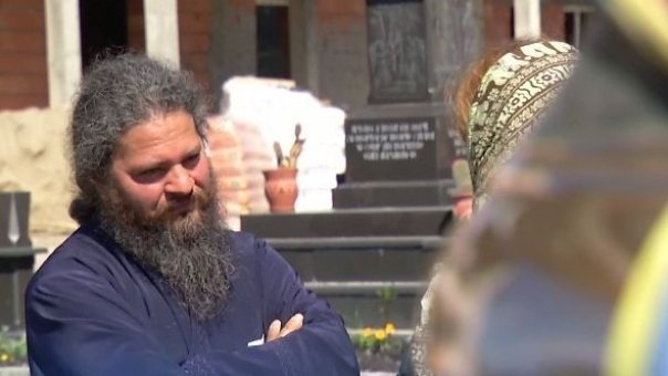 Inca un scandal sexual zguduie Biserica Ortodoxa Romana! Este vorba despre staretul manastirii Prislop