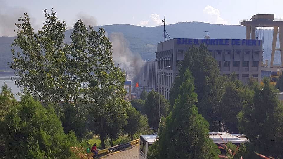 Incendiu de proporţii la hidrocentrala Porţile de Fier