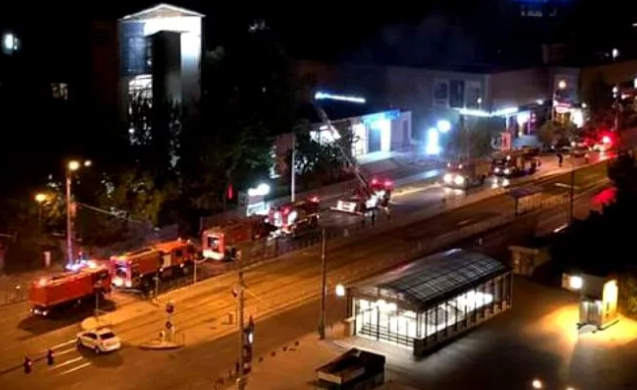 Incendiu la Medlife Titan din Capitală. Fațada clinicii, afectată