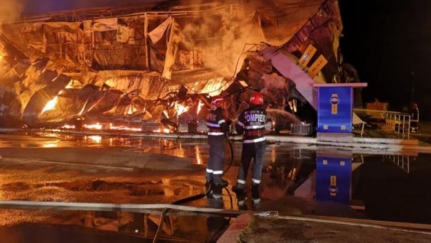 Incendiu puternic in Mamaia! Fostul Bamboo s-a facut scrum