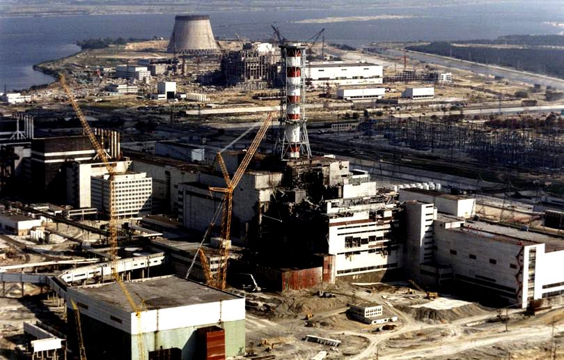 Incendiu puternic lângă centrala nucleară de la Cernobîl. Kievul susține că nu există o creştere a radioactivităţii