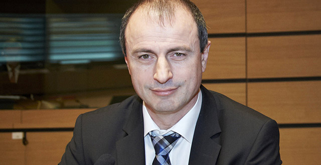 Incredibil: Ministrul Agriculturii Achim Irimescu a refuzat 115.000.000 de euro pentru irigații