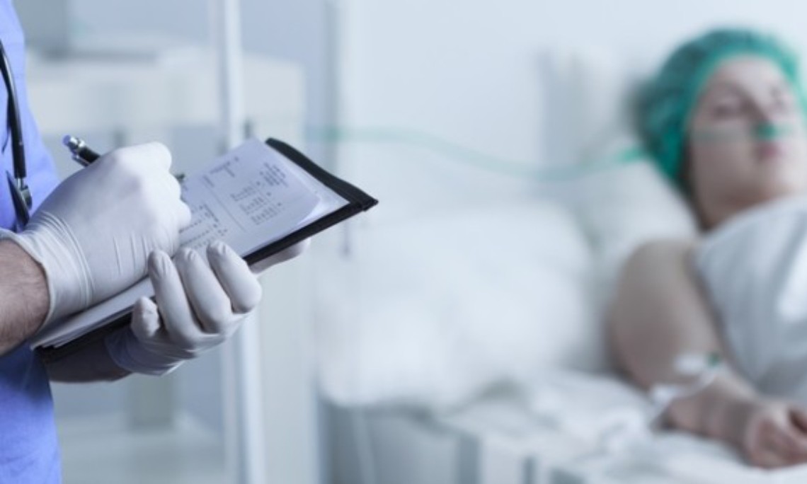 Incredibil. O femeie infectată cu noul coronavirus, aflată în comă indusă, a născut o fetiță