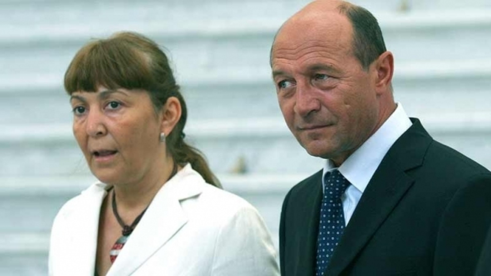 Incredibilul divort politic. Monica Macovei îl acuză pe Băsescu că e hoț
