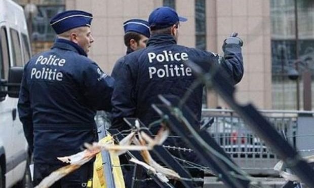 Indivizi care voiau să jefuiască un magazin din Belgia, reţinuţi după ce au fost păcăliţi de patron