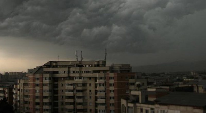 Informare meteo de instabilitate atmosferica accentuata si disconfort termic, valabila de vineri pana sambata dimineata