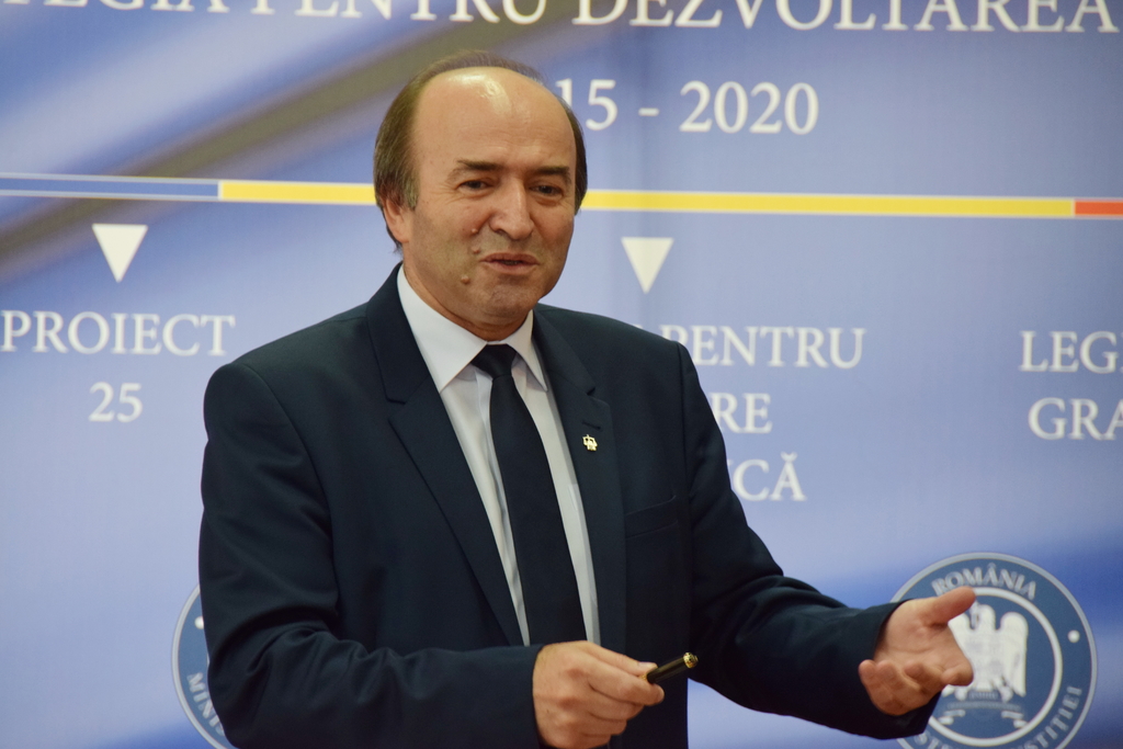 Intr-o miscare surpriza, Senatul ar putea vota miercuri motiunea impotriva lui Toader